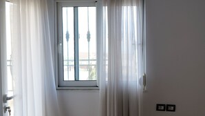 Ảnh chưa phân loại, 5 trong số 29 ảnh, nút