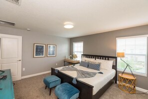 Room - 8924 SD - Luxury 4BR Townhome: Private Pool (Davenport)