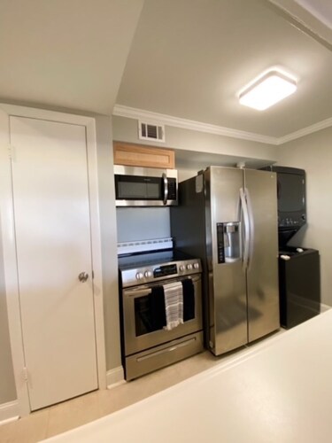 Waterfront Walden Lodge! Discounted Monthly Stays!