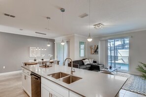 Interior - 4321 QS - Magical Haven Townhome w/ Pool (Kissimmee)