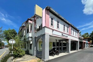 Fachada de la propiedad