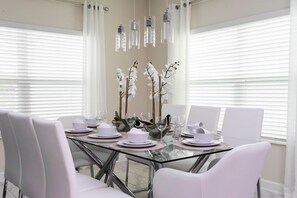 Apartment, Mehrere Betten (1180 CD - Magical 5BR Townhome with P) | Speisen