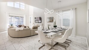 Casa, várias camas (2773 BD - 5Bd Home with Private Pool ) | Opções para refeição