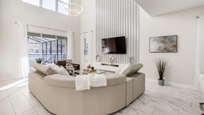 Casa, várias camas (2773 BD - 5Bd Home with Private Pool ) | Área de estar