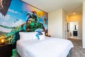 Room - 1133 DL - Chic Pet-friendly 3BR Townhome: 8 Guests (Davenport)