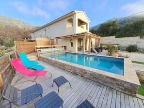Opvarmet pool