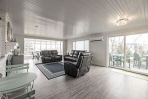 Smart TV - Renovated Fortunes Rocks Beach Oasis! (Biddeford)