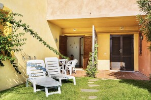 Classic Apartment | Terrace/patio