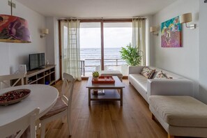 Smart TV - HOUSE TOUCHING THE SEA 2. AMAZING VIEWS. (El Médano)