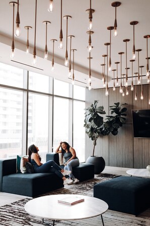 Lounge - Level Chicago - River North (Chicago)