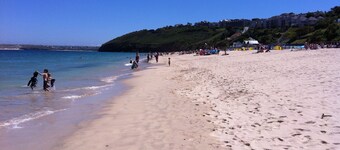 Perfect Seaside Escape, Wifi Heated Indoor Pool Bar & Facilities near to St Ives