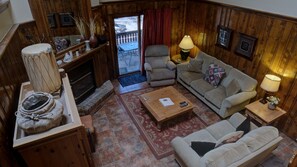 Televisie en een open haard