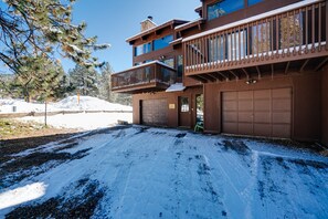 Exterior - Townhome across from Cougar shuttle stop (Angel Fire)