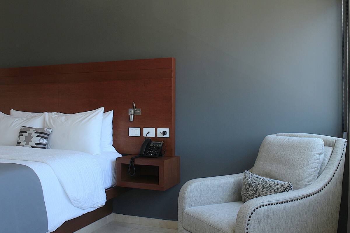 Couette en duvet d'oie, coffres-forts dans les chambres, bureau