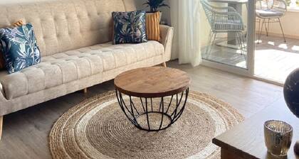 Cozy 2 bedroom and 2 bathroom Apartment