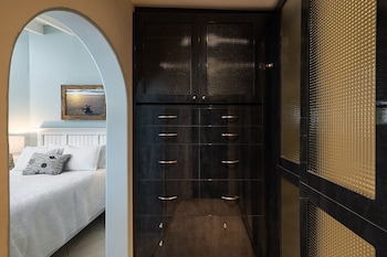 Fig Suite | 1 bedroom, soundproofing, iron/ironing board, free WiFi at Kona Kai Resort and Gallery - Adults Only