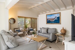 Fig Suite | Living area