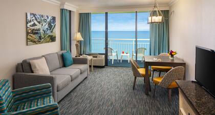 Oceanfront Family Suite at Coral Beach Resort - Full Access to Amenities!