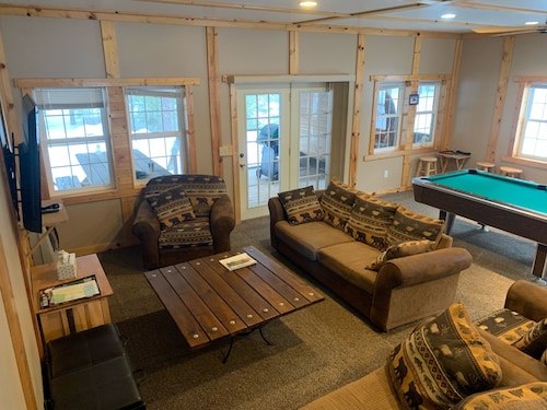 5 bedroom home in Paradise!!  4 miles from Tahquamenon Falls