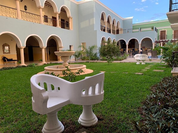 32-Zoll-Flachbildfernseher mit Kabelempfang, Fernseher