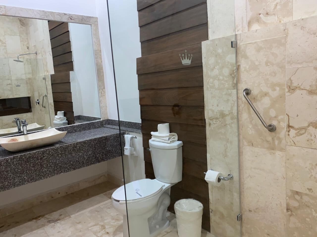 junior suite, 1 king bed | bathroom | shower, towels