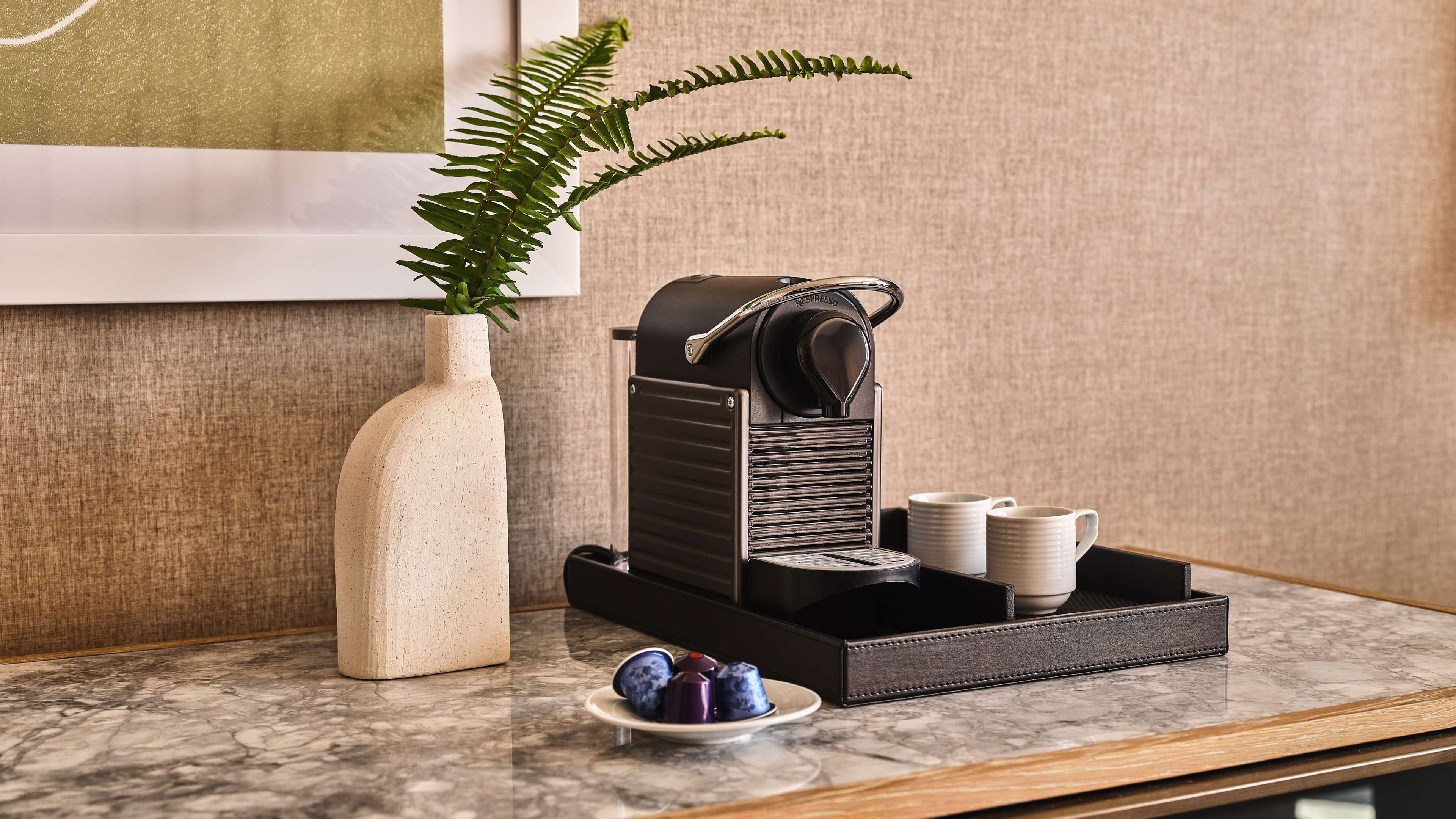 Ropa de cama de alta calidad, edredón y minibar 