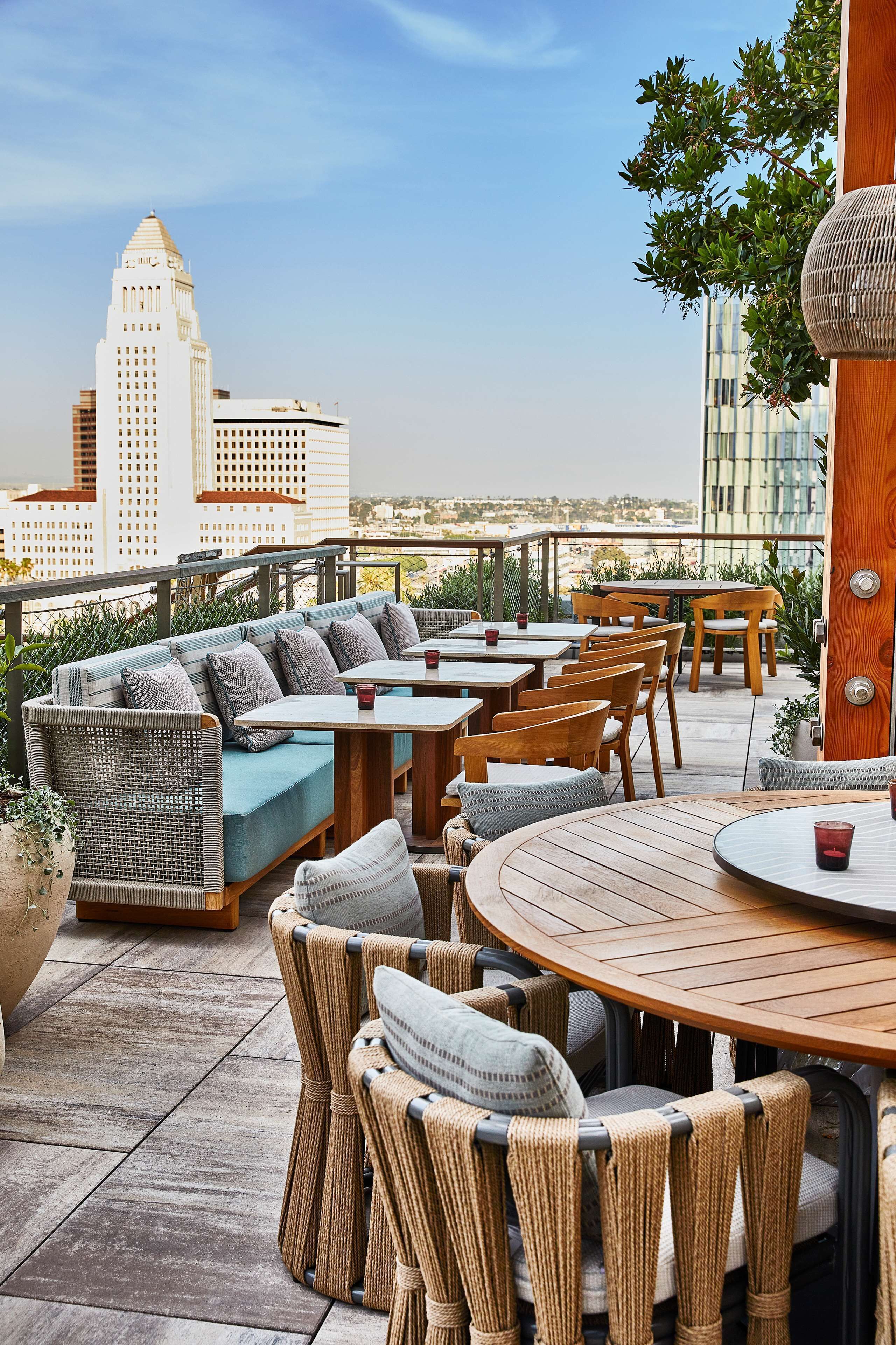 2 restaurants, breakfast, lunch, dinner served; Spanish cuisine