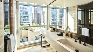 Cabezal de ducha tipo lluvia, artículos de tocador gratuitos