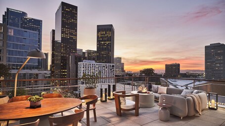 Conrad Los Angeles – Affordable hotel in Los Angeles