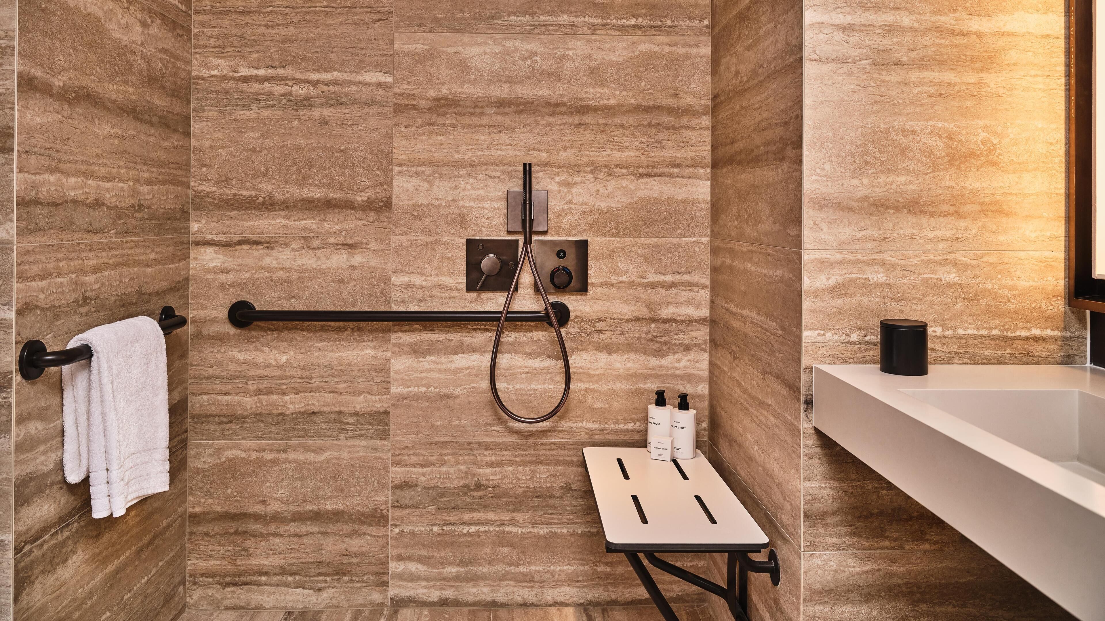 Douche de la salle de bain