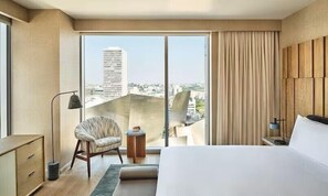 Premium Suite, 1 Bedroom (Sunset View) | Premium bedding, down comforters, minibar, in-room safe - Conrad Los Angeles (Los Angeles)