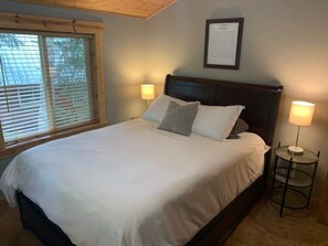 3 bedrooms, memory-foam beds, desk, iron/ironing board