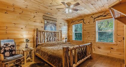 Heavenly mountain views! Premium luxury cabin. Step free entry-Harrah’s Casino.