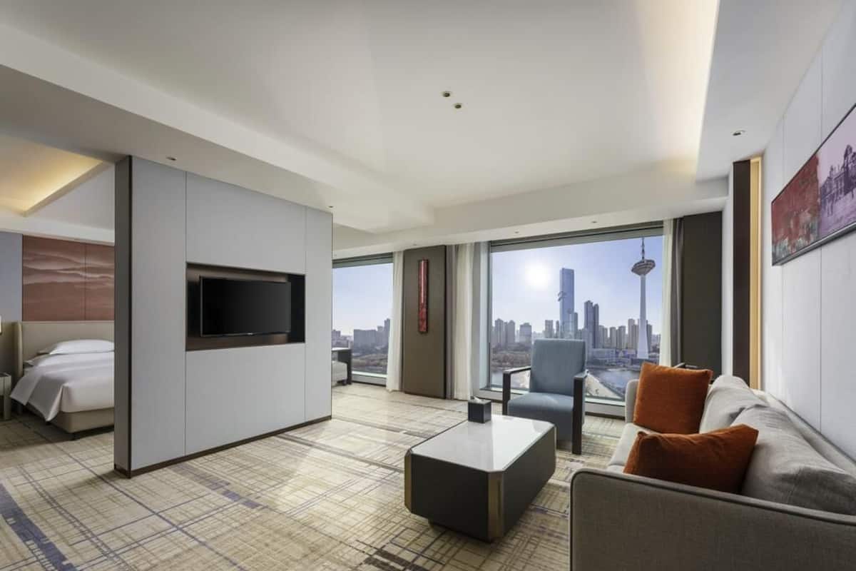 Swiss, Chambre Signature, 1 très grand lit, vue sur la ville | Couette en duvet, minibar, système d’insonorisation
