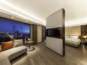 Down comforters, minibar, soundproofing, iron/ironing board - Swissotel Shenyang (Shenyang)