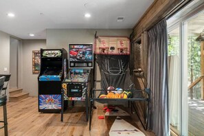 Spielezimmer
