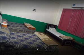 Standard Triple Room | 1 bedroom, free WiFi, bed sheets