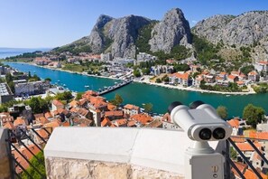 Property grounds - Apartment in Duće with Seaview, Balcony, Air condition, WIFI (5067-3) (Duce)