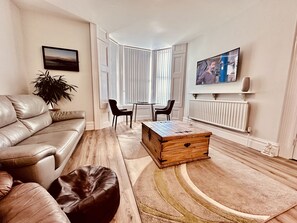 Bar lounge