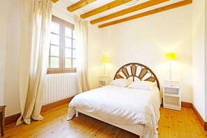 4 habitaciones, tabla de planchar con plancha y wifi gratis 