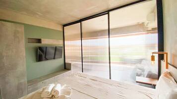 Familienapartment, Blick auf den Innenhof | 1 Schlafzimmer, individuell eingerichtet, kostenloses WLAN, BettwÀsche