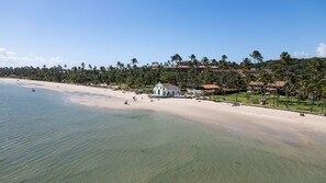 Familie appartement, uitzicht op zwembad, op benedenverdieping | Strand | Vlak bij het strand, wit zand