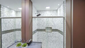 Classic Studio | Bathroom | Shower - Eco Resort Praia dos Carneiros (Tamandaré)