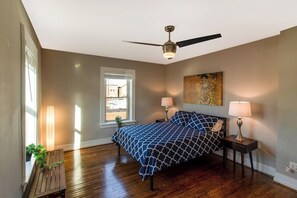 1 bedroom, desk, iron/ironing board, WiFi - Chic Minimalist Gem w/ Fenced Backyard + W/D (Saint Louis)