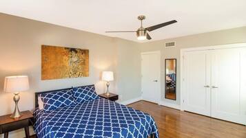 1 bedroom, desk, iron/ironing board, WiFi