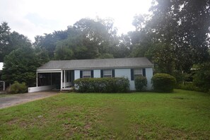 Exterior - Adorable 3 bdrm in quiet St. Marys, Ga, Lots to do (St. Marys)