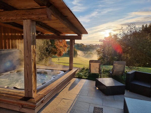 Terrace/patio - "Moritz" in the feel-good oasis on the Trausdorfberg with sauna/whirlpool (Sankt Marein bei Graz)