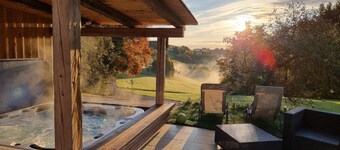 "Moritz" in the feel-good oasis on the Trausdorfberg with sauna/whirlpool