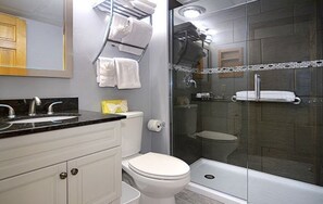 Dusche, Handtücher, Seife, Toilettenpapier