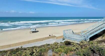 Steps to the Ocean+Village Beach Home w Hot Tub đ